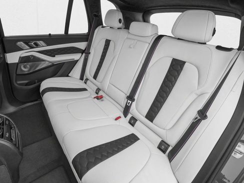 New 2026 BMW X5 M Competition w/ Executive Package AWD/4WD image 9