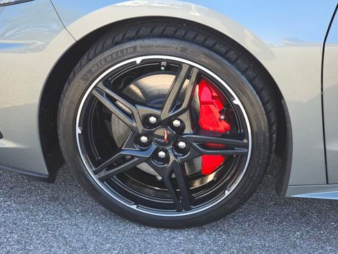 Used 2022 Chevrolet Corvette Stingray Premium Cpe w/ Z51 Performance Package image 27