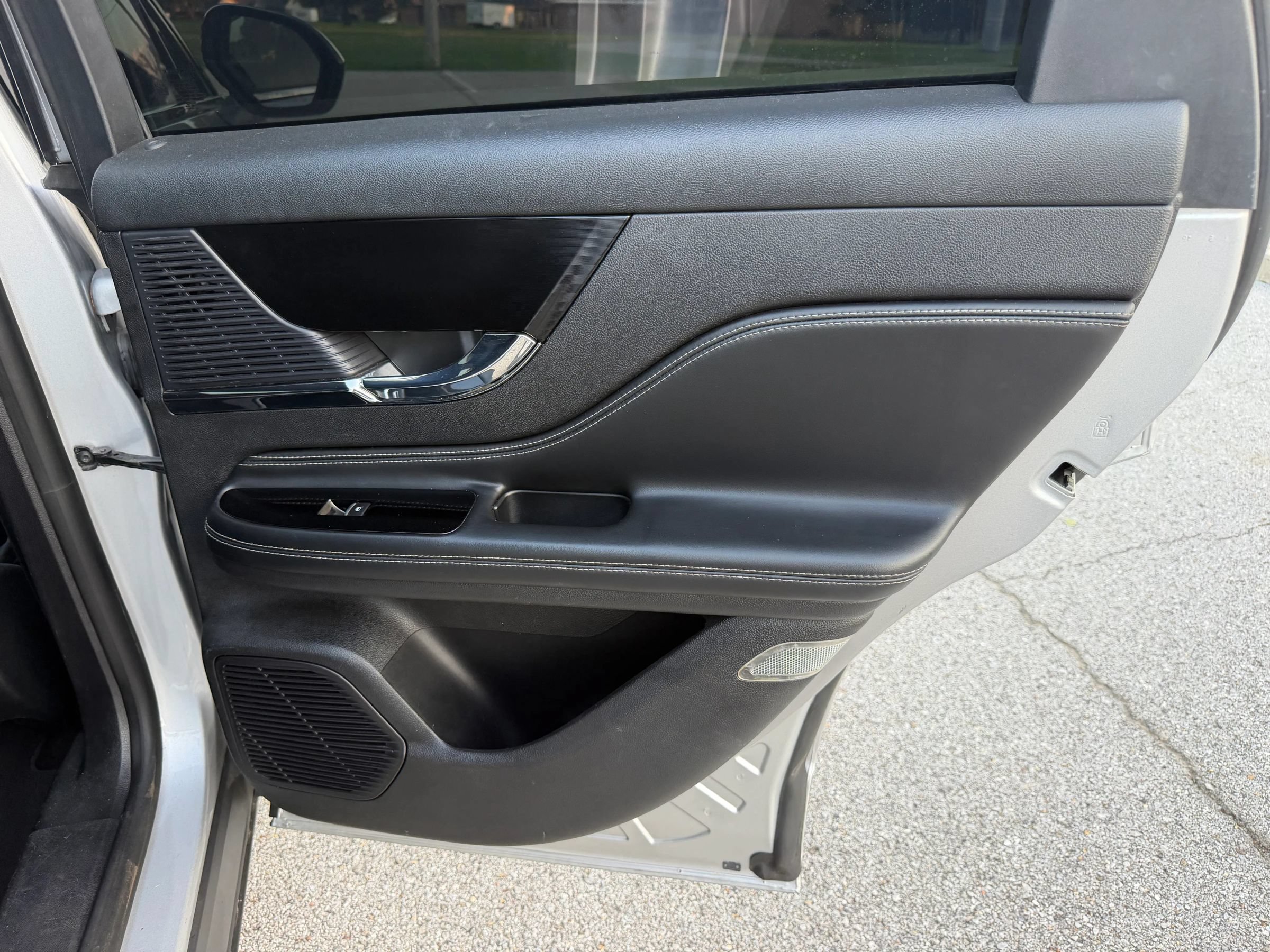 Used 2020 Lincoln Corsair FWD image 26