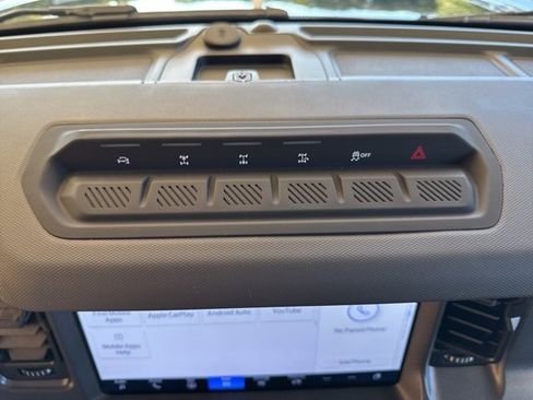 New 2025 Ford Bronco Badlands image 22