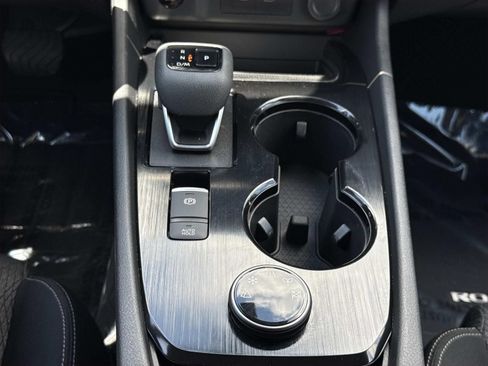 Certified 2026 Nissan Rogue SV AWD/4WD image 13