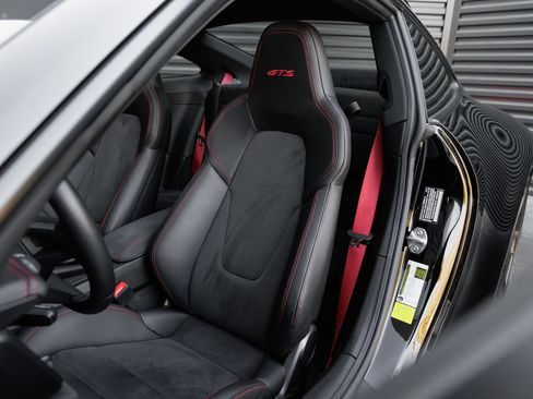 Certified 2024 Porsche 911 Carrera GTS RWD image 5