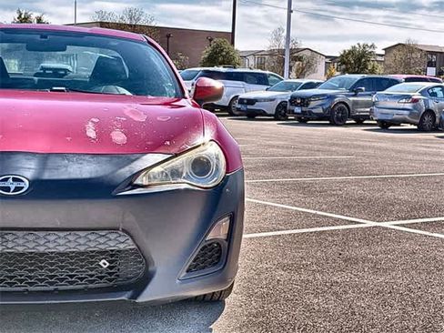 Used 2013 Scion FR-S image 11