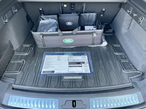 New 2026 Land Rover Range Rover Velar Dynamic SE AWD/4WD image 35