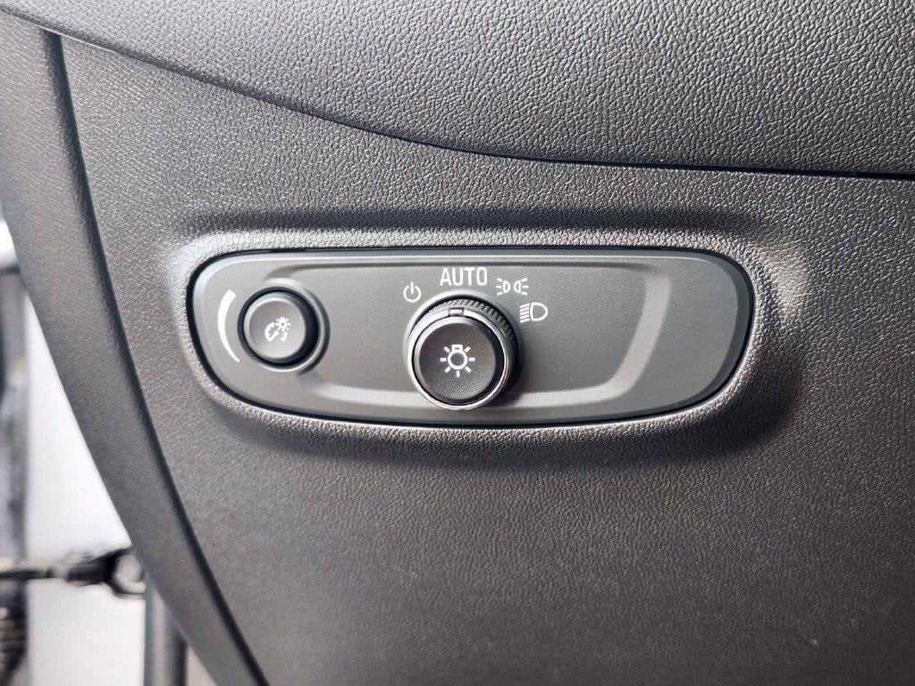 Used 2023 Chevrolet Equinox RS w/ LPO, Floor Liner Package AWD/4WD image 21