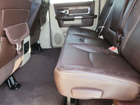 Used 2018 RAM 3500 Laramie Longhorn image 10