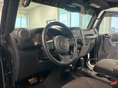 Used 2018 Jeep Wrangler Unlimited Sport w/ Power Convenience Group image 12