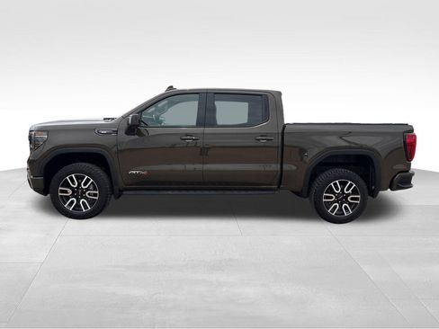 Used 2023 GMC Sierra 1500 AT4 w/ AT4 Premium Package AWD/4WD image 2