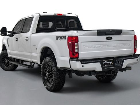 Used 2022 Ford F250 XLT w/ Black Appearance Package AWD/4WD image 8
