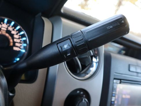 Used 2011 Ford F150 XLT w/ XLT Convenience Pkg image 33