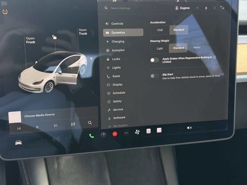 Used 2021 Tesla Model 3 Standard Range Plus image 23