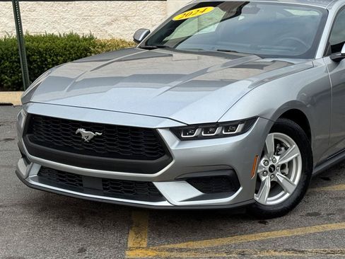 Used 2024 Ford Mustang Coupe RWD image 4