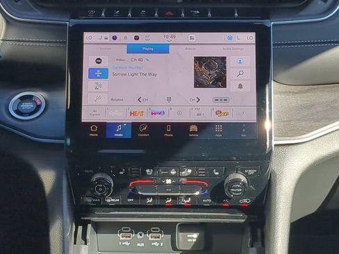 New 2025 Jeep Grand Cherokee L Limited w/ Luxury Tech Group II image 17