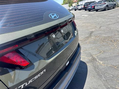 Used 2025 Hyundai Tucson SE FWD image 4