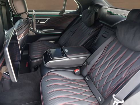 Used 2024 Mercedes-Benz S 63 AMG S image 23