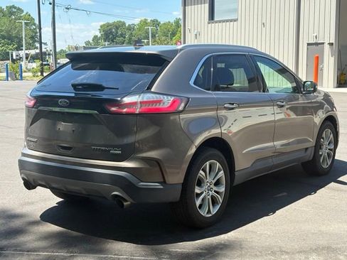 Used 2019 Ford Edge Titanium FWD image 5