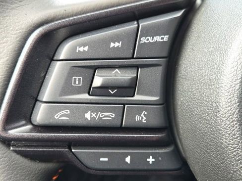 Used 2025 Subaru Crosstrek 2.5i Limited w/ Crosstrek Mirror Package image 16