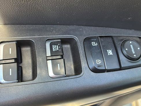 Used 2020 Kia Sportage LX AWD/4WD image 12