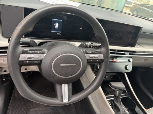 Certified 2025 Hyundai Tucson SEL image 13