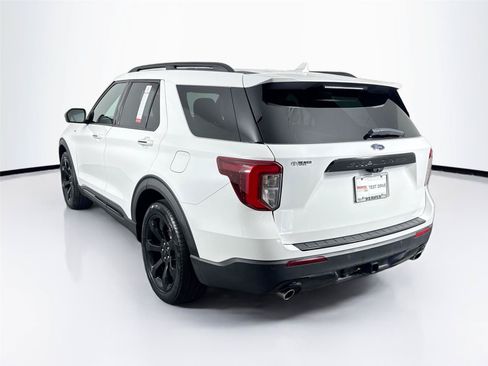 Used 2023 Ford Explorer ST-Line w/ Class IV Trailer Tow Package RWD image 12