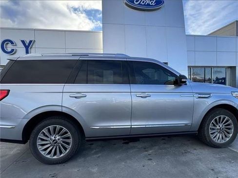 Used 2020 Lincoln Navigator 4WD image 8