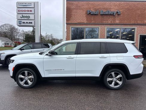 Used 2022 Jeep Grand Cherokee L Limited AWD/4WD image 3