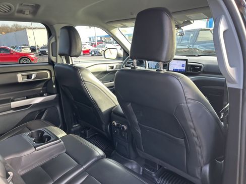 Used 2023 Ford Explorer XLT w/ Equipment Group 202A image 44