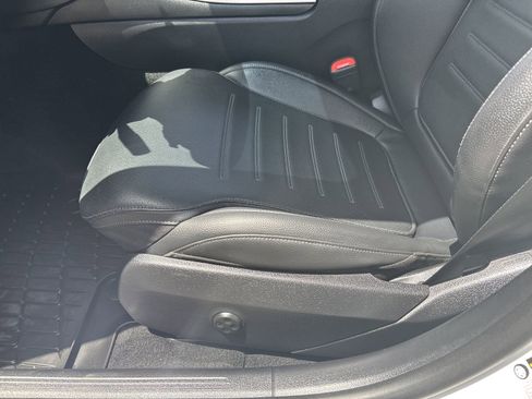Used 2023 Mercedes-Benz C 300 4MATIC Sedan image 21