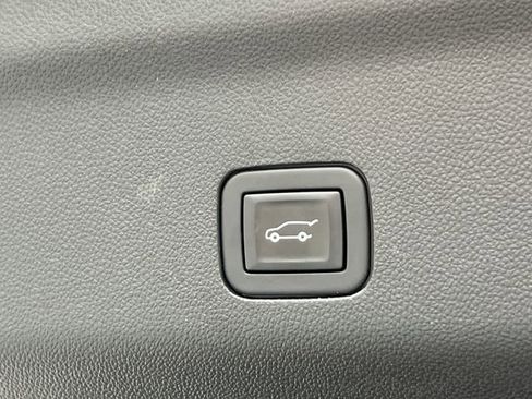 Used 2021 Chevrolet Tahoe Z71 image 42