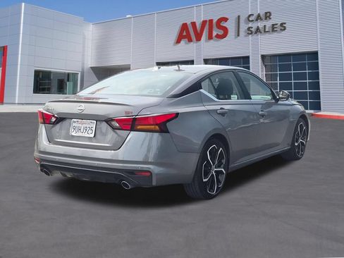 Used 2025 Nissan Altima 2.5 SR FWD image 6