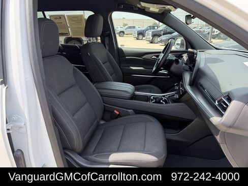 Used 2025 Chevrolet Traverse LT AWD/4WD image 31