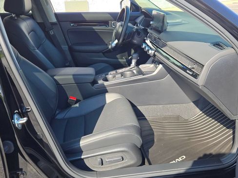 Used 2024 Honda Civic Touring image 7