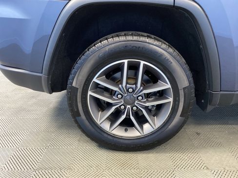 Used 2021 Jeep Grand Cherokee Limited image 34