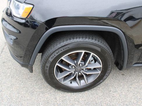 Used 2019 Jeep Grand Cherokee Limited AWD/4WD image 5