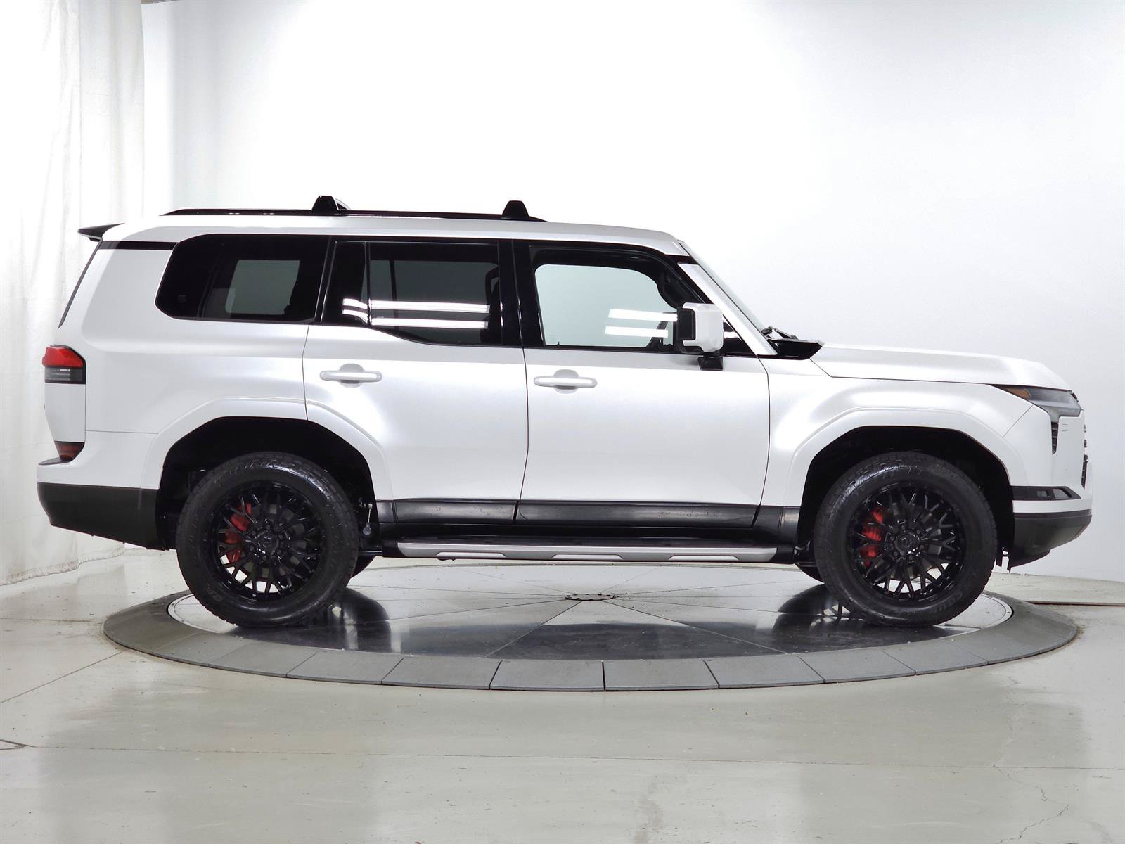 Used 2026 Lexus GX 550 w/ Accessory Package (2T) AWD/4WD image 14