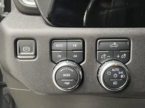 Used 2022 GMC Sierra 1500 Elevation w/ Preferred Package image 29