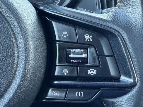 Used 2022 Subaru Crosstrek 2.5i Sport w/ Moonroof Package image 22