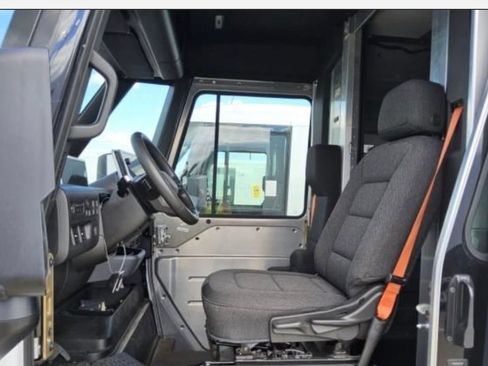 Used 2024 Chevrolet Brightdrop 600 w/ Commercial Equipment Package AWD/4WD image 3