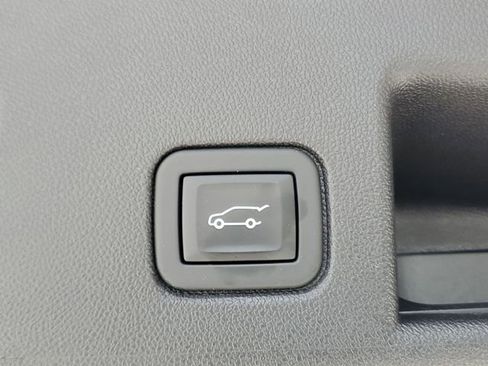Certified 2024 Chevrolet Equinox RS w/ RS Leather Package FWD image 10