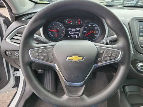 Used 2018 Chevrolet Malibu LS FWD image 23