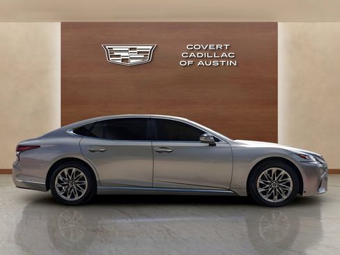 Used 2018 Lexus LS 500 w/ Accessory Package (Z2) RWD image 5
