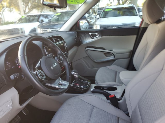 Certified 2022 Kia Soul EX FWD image 17