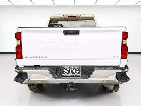 Used 2024 Chevrolet Silverado 2500 LT image 5