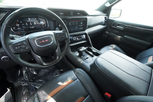 Used 2024 GMC Sierra 1500 AT4 w/ Technology Package AWD/4WD image 24