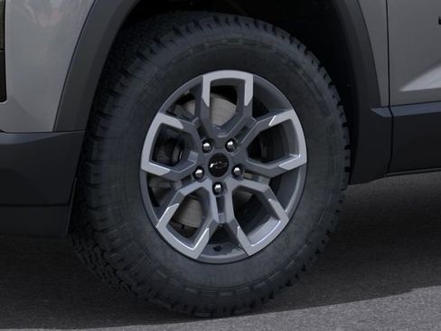 New 2026 Chevrolet Equinox ACTIV w/ Convenience Package III FWD image 9