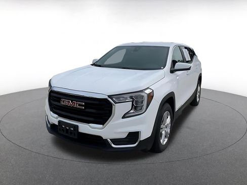 Used 2024 GMC Terrain SLE FWD image 7