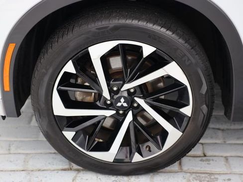 Used 2022 Mitsubishi Outlander SEL image 43