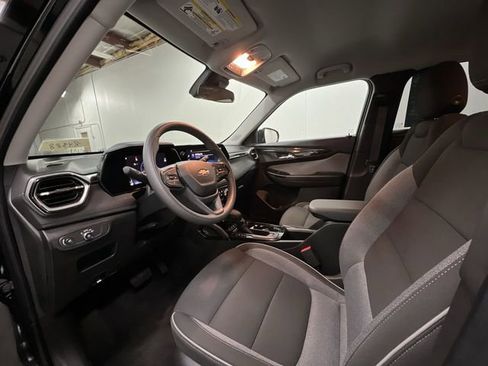 Certified 2025 Chevrolet TrailBlazer LT AWD/4WD image 10