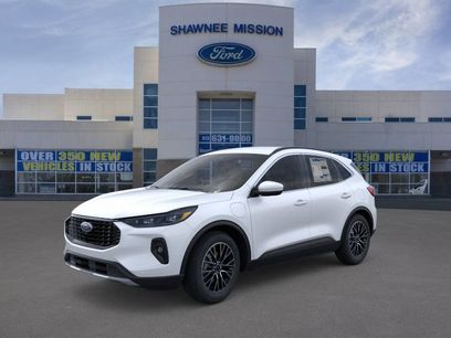 New 2026 Ford Escape SE w/ PHEV Premium Package