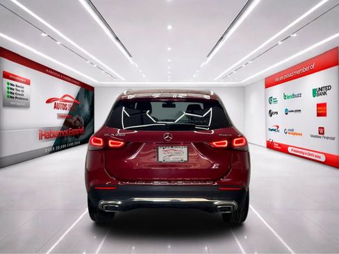 Used 2021 Mercedes-Benz GLA 250 4MATIC w/ Premium Package image 7